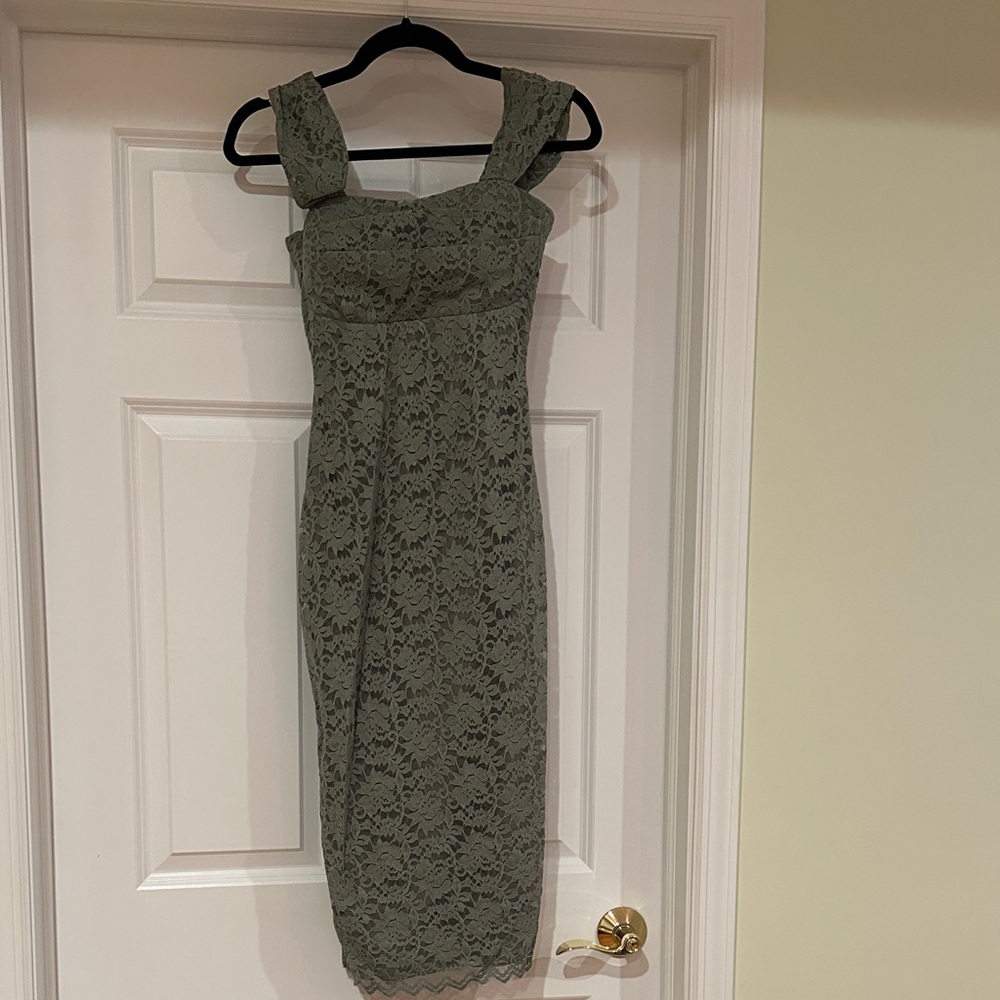 NWT Sage Lace Midi Dress in Forest Green size M